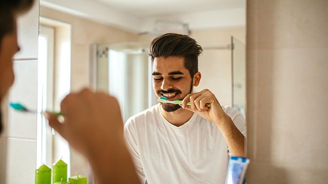 brushing techniques you should know - colgate australia